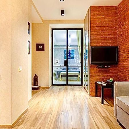 Very Center Of The Old City-Stylish Apartment 第比利斯 外观 照片