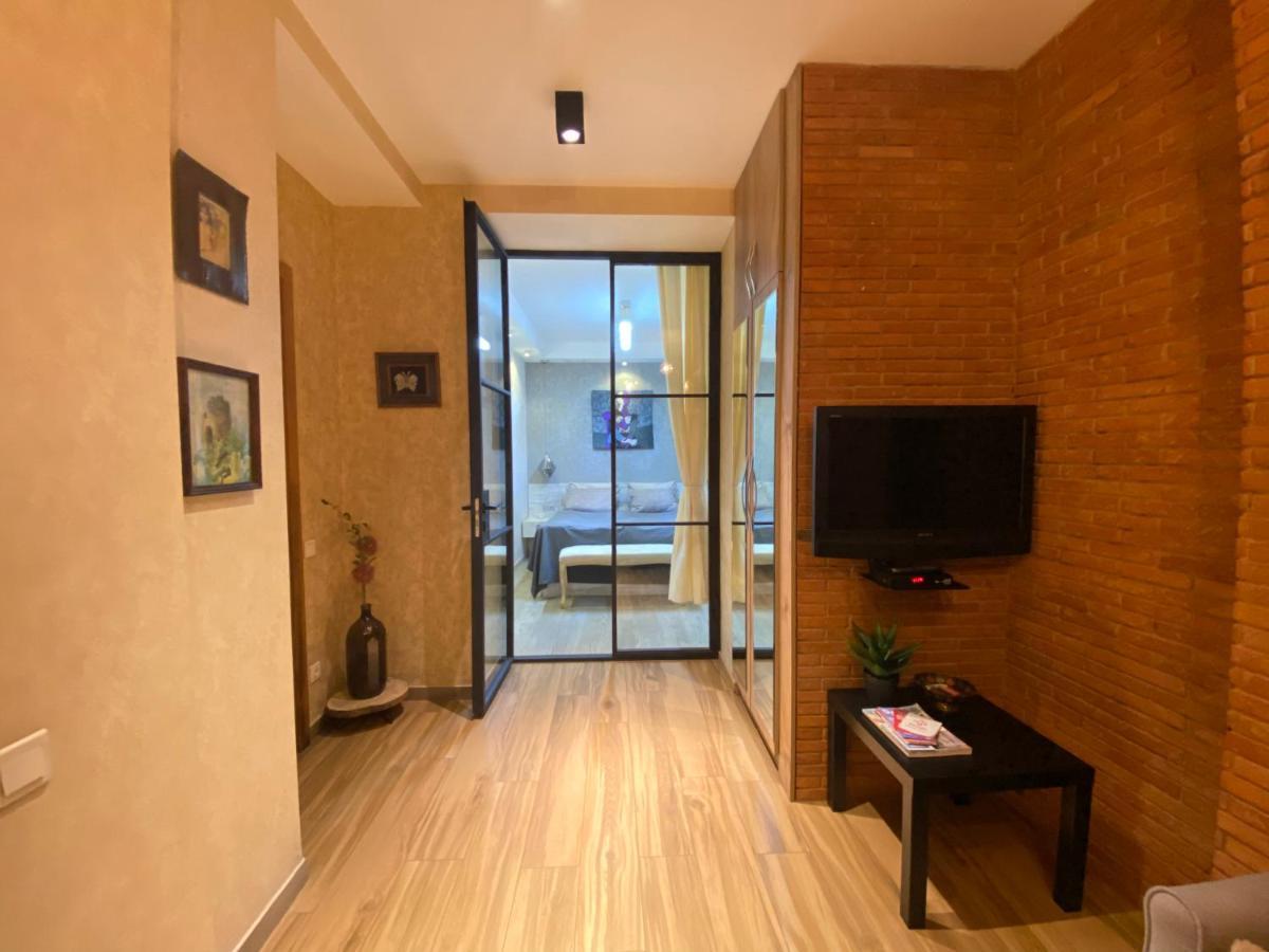 Very Center Of The Old City-Stylish Apartment 第比利斯 外观 照片