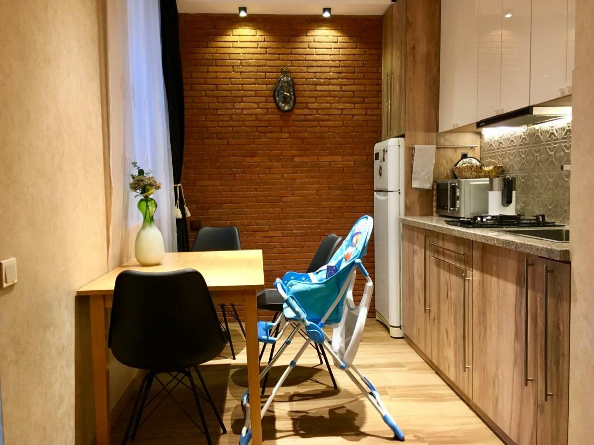 Very Center Of The Old City-Stylish Apartment 第比利斯 外观 照片